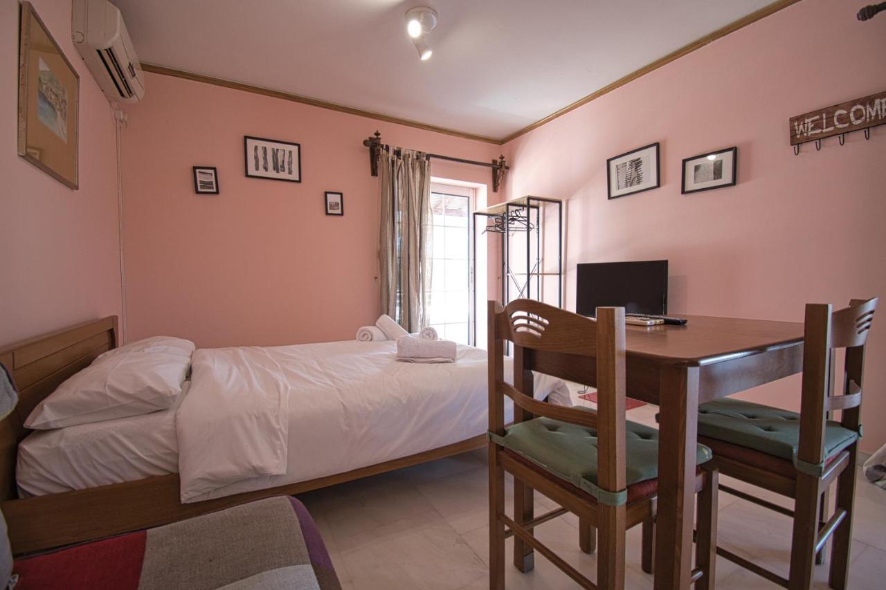 Tiny Studio Marousi Area Apartman Athén Kültér fotó